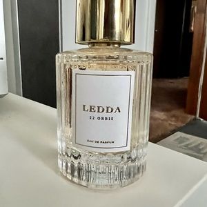 22 ORRIS EAU DE PARFUM by Ledda
